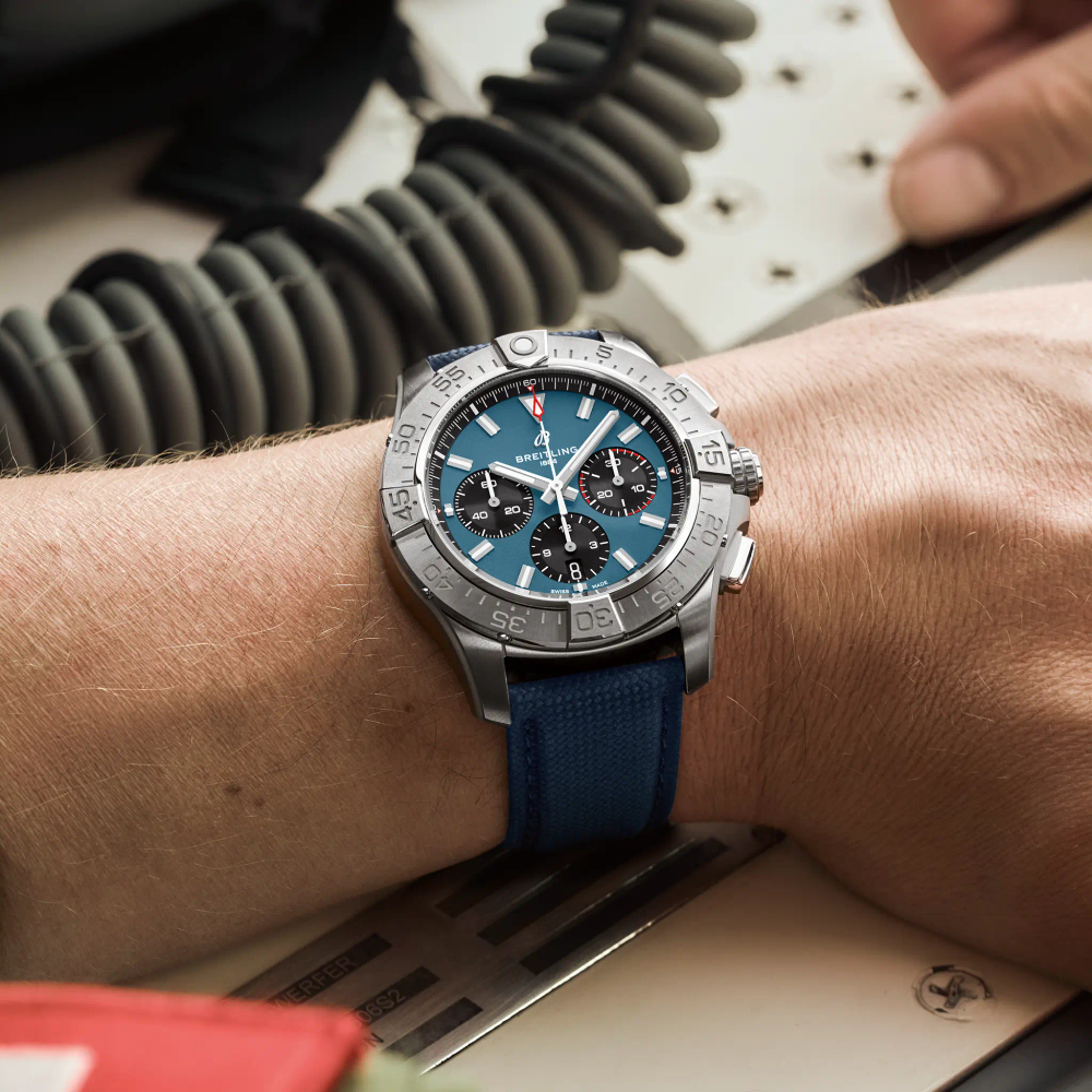 Avenger B01 Chronograph 44