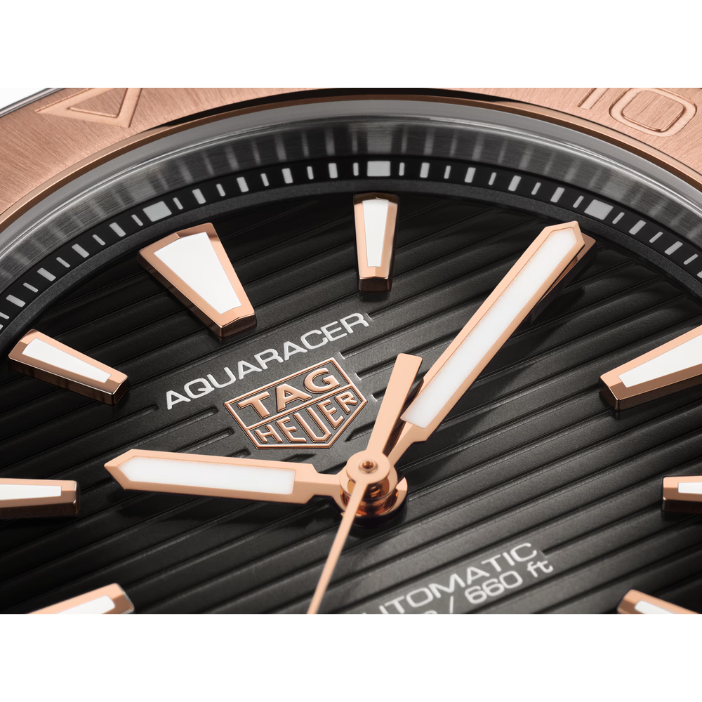 Aquaracer Professional 200 Date