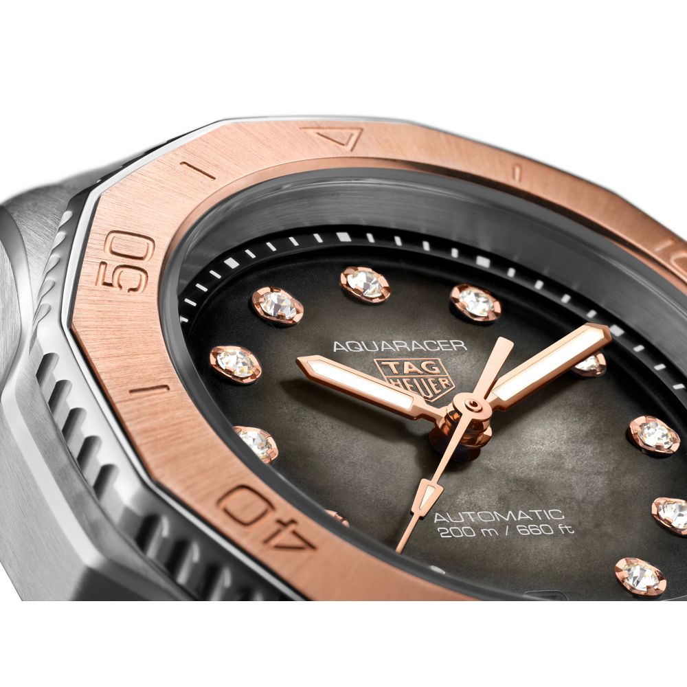 Aquaracer Professional 200 Date